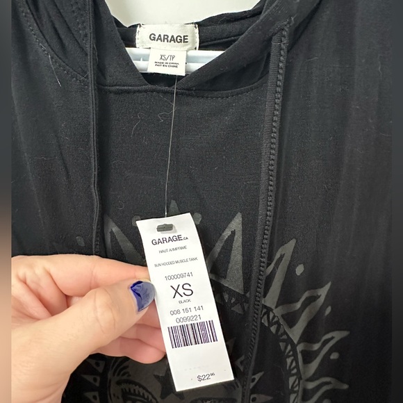 Tank top - Picture 2 of 3